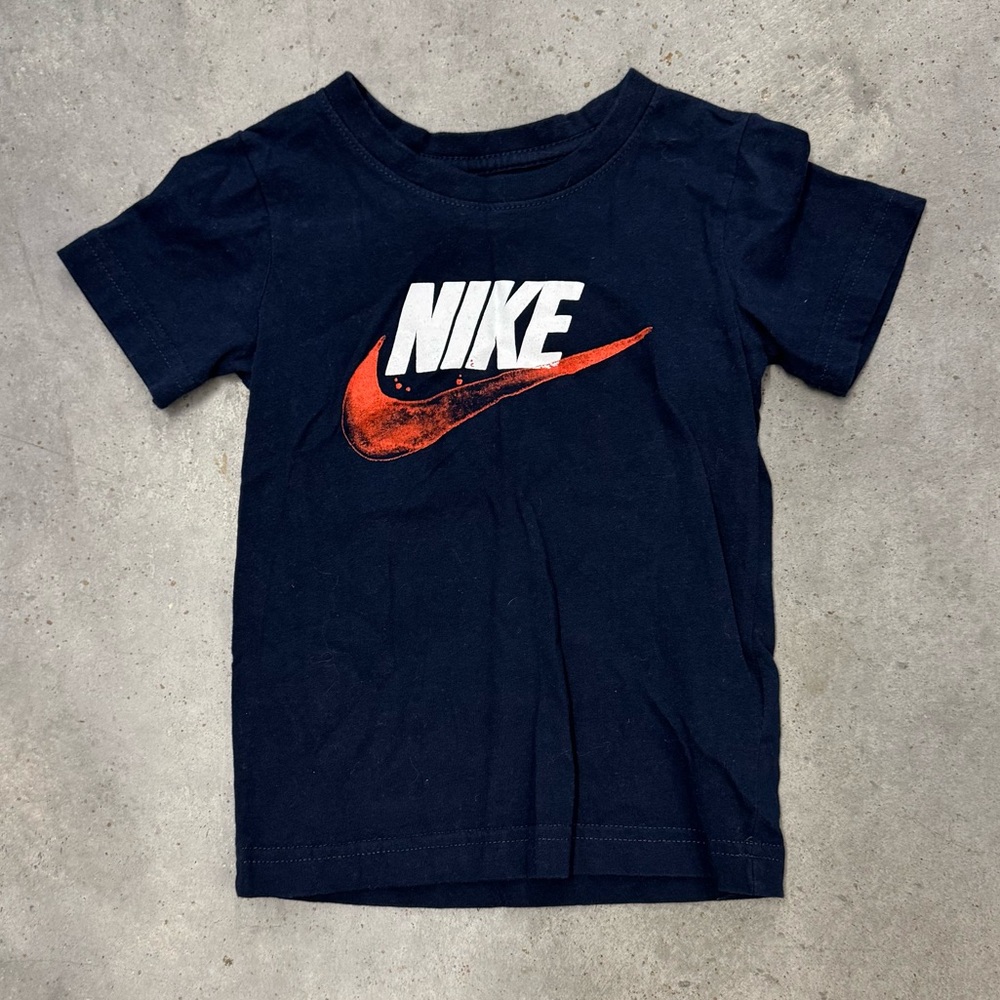 Nike Graphic Logo Tee – Size 4T (Like New)